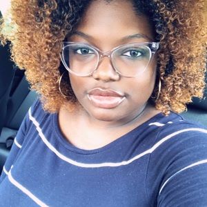 Meet your Posher, Devin